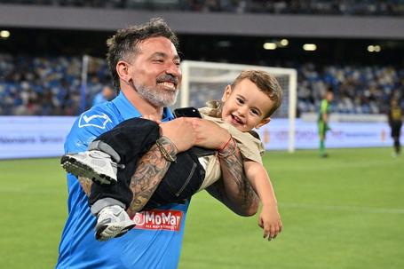 Potresna ispovest legende Napolija i PSŽ! Laveci se bori sa teškom bolešću: Nisam smeo da uništim život svome sinu!