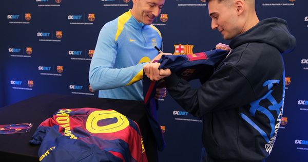 Fudbaleri Barselone Levandovski i Ščesni kakve do sada niste videli: Srbi i Poljaci su braća! Volimo Srbiju, želimo da pričamo na vašem jeziku! /VIDEO/