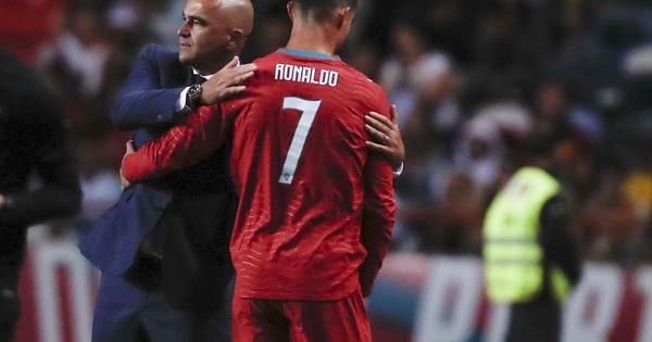 Portugalci ne znaju šta će sa - Ronaldom?! Guši ekipu, promašuje zicere i jedva može da izdrži 45 minuta /VIDEO/