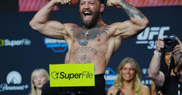 Mekgregor pravoslavnom pesmom najavio povratak u oktagon! /VIDEO/
