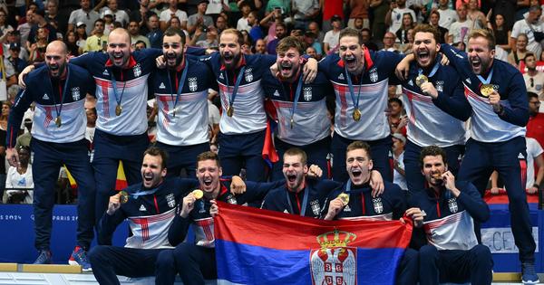 Dan kada su se "otpisani" vratili na tron: Vaterpolisti potopili Hrvatsku, pa uz himnu "Bože pravde" zatvorili Olimpijske igre