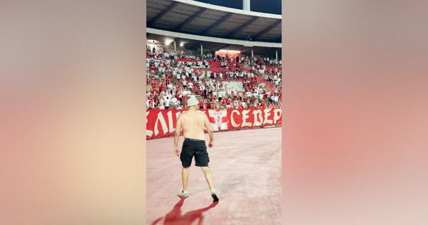 Navijači oterali fudbalere posle ispadanja iz Lige šampiona!