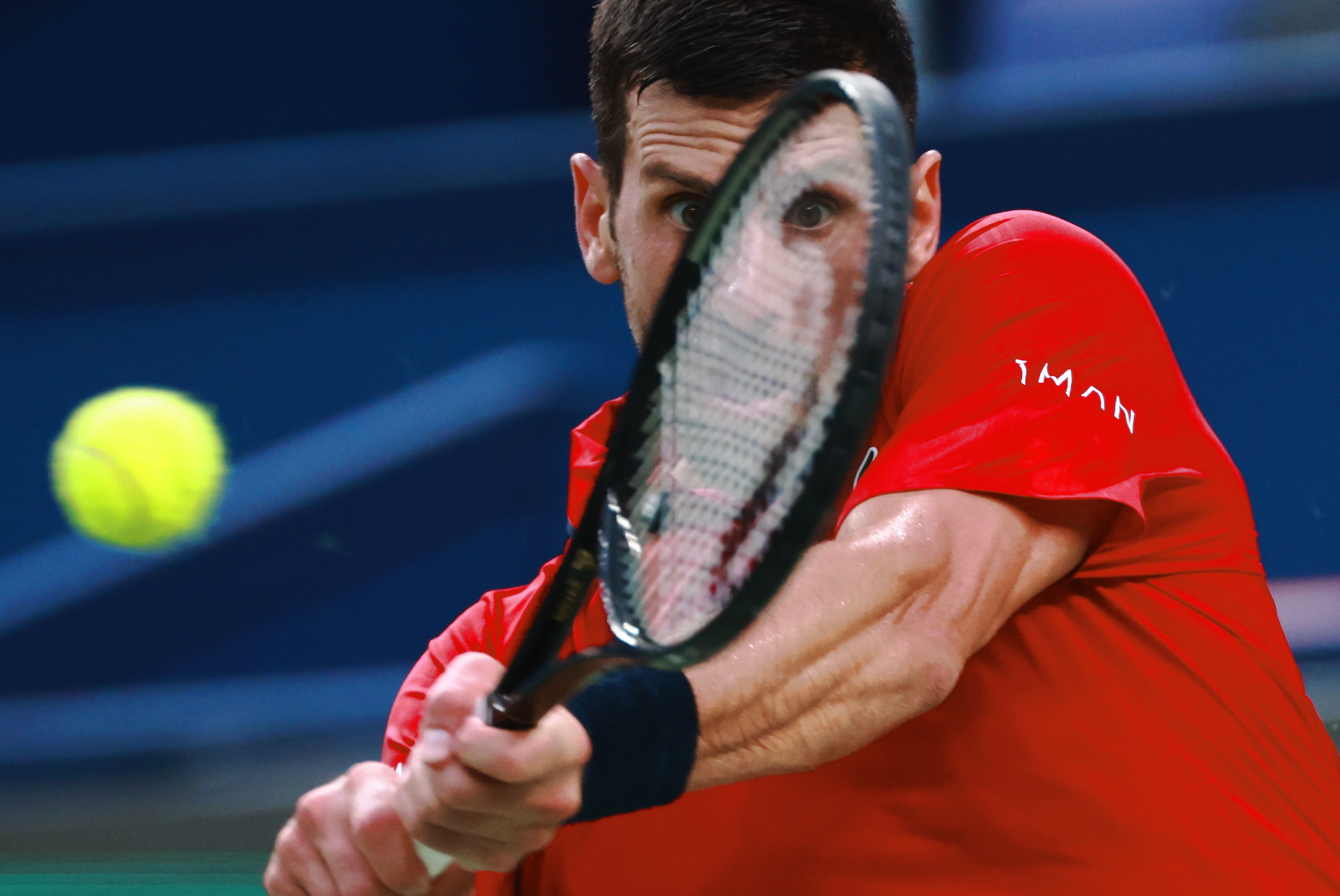Detalj sa meča Novak Đoković - Valentin Vašero
Foto: EPA images/ ALEX PLAVEVSKI
