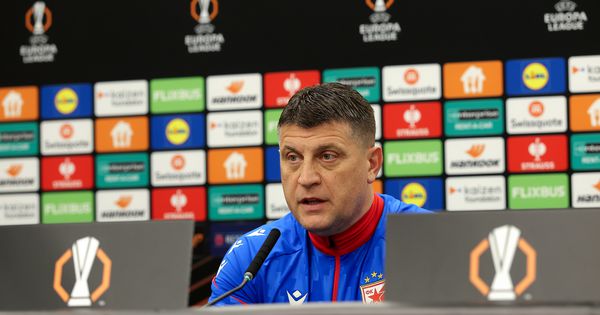 Vladan Milojević se obraća posle Šturma: Konferenciju trenera Zvezde pratite na Sportalu /VIDEO/