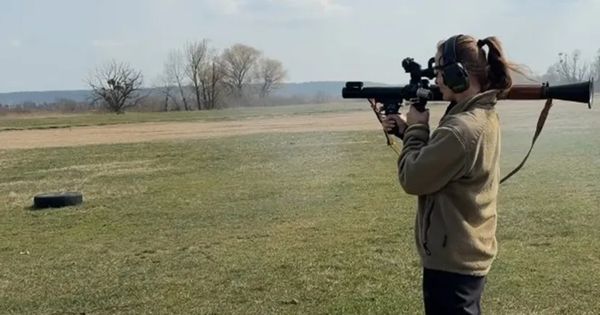 Ukrajinka šokirala snimkom pred Vaskrs: Poznata teniserka objavila kako puca iz zolje, a onda je usledio smešak u kameru /VIDEO/