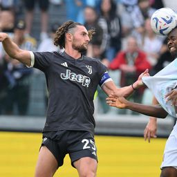 Juventus promašivao i umalo se obrukao: Vlahović opet bez gola, Rabio sačuvao bod protiv ekipe koja je ispala iz lige /VIDEO/