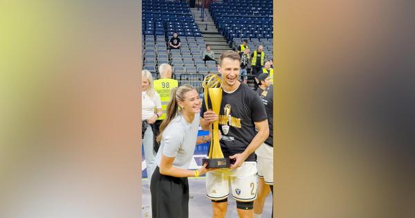Katarina i Nemanja Dangubić zajedno podigli pehar!