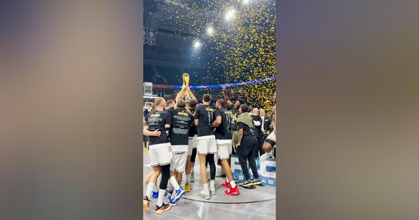 Dubai podigao pehar: Šampioni Jadrana!