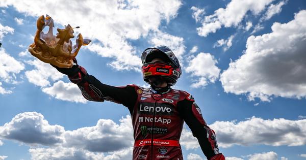 Ludnica u MotoGP šampionatu! Mark Markes topi prednost, u Nemačkoj uzeo desetu krunu i poručio lideru: “Stižem te!”