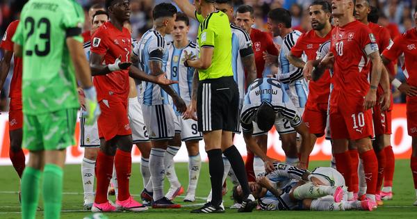 "Argentina i FIFA ponovo udaraju!" Embolov crveni karton napravio haos, navijači besni jer misle da Mesi namešta