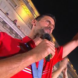 Nole u kafanu došao sa medaljom oko vrata i poručio: Ovo je najlepši osećaj na svetu!