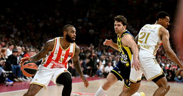 Šta uradi Mekintajer... Stavio je najboljeg igrača Fenera na poster za potez kola Evrolige! /VIDEO/