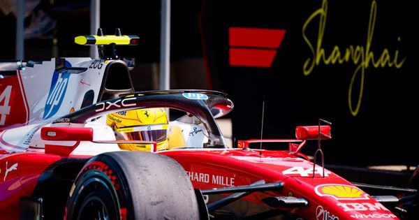 "Nismo razmenili boju!" Hamilton vs Lekler: Da li je žestoka borba u Kini otkrila rivalitet unutar Ferarija?