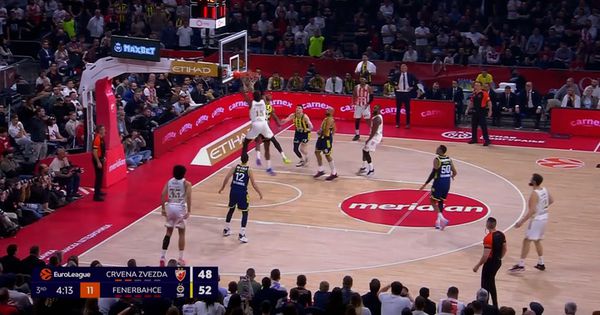 Dva moćna centra se nadigravaju! Kakav alej-ap!