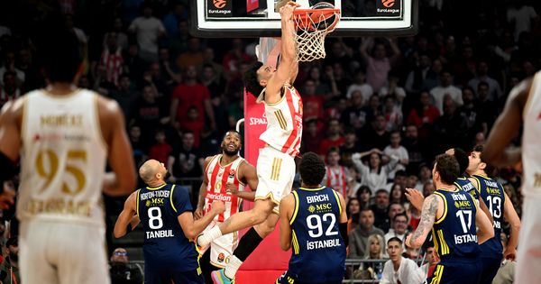 Veče velike pobede i brutalnih zakucavanja