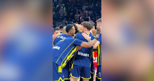 Igrači Fenera izviždani, a ovako su navijači dočekali crveno-bele!