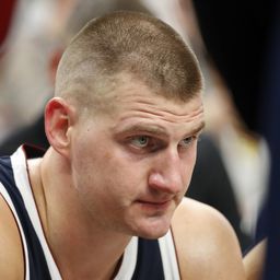 Bivši NBA šampion tvrdi: Jokić ne bi imao šanse protiv Hakima, pa njemu Embid pravi probleme!