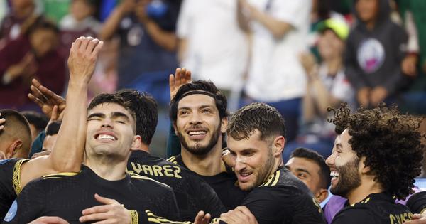 Između fanatizma i sudbine: Meksiko kod kuće juri istorijski rezultat