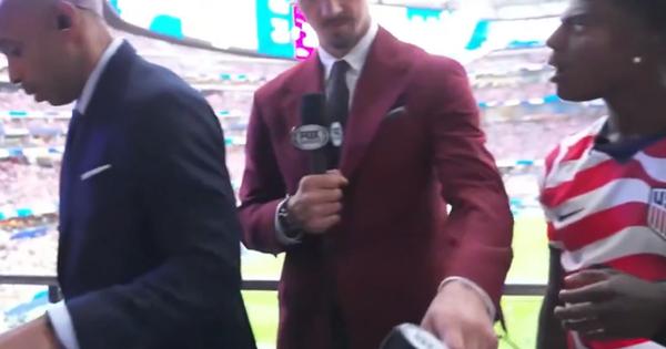 Ibrahimović oteo mikrofon megazvezdi! Zlatan zbog Ronalda napravio haos usred TV prenosa /VIDEO/