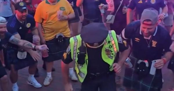 Policajac napravio šou pred škotskim navijačima! /VIDEO/