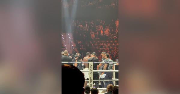 Tužne scene iz Roterdama! Kroma grli Miloša nakon što je Srbin ispustio šampionski pojas