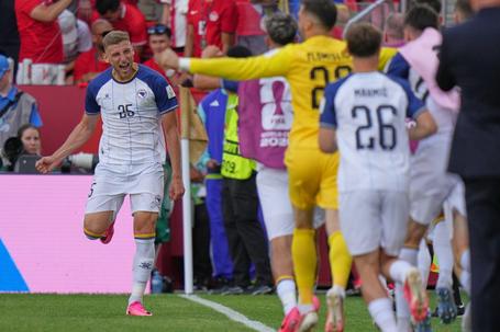 MUNDIJAL (13. jun) Maratonski dan na Svetskom prvenstvu: Afera drma Tursku, Partizan odbio junaka BiH