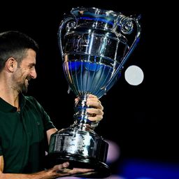 Novak Đoković dobio trofej za rekord koji će teško ikada biti oboren! /VIDEO/