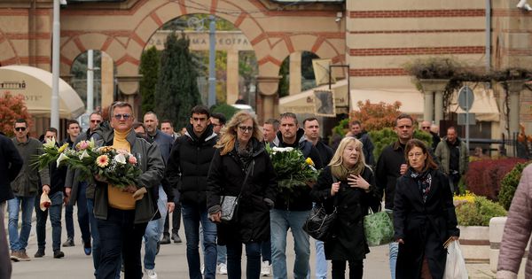 Duška Vujoševića ispraćaju na večni počinak /GALERIJA/