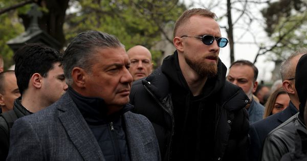 Džanan Musa je bio na sahrani Duška Vujoševića, malo ko ga je video, a jedan komentar je sve rekao!