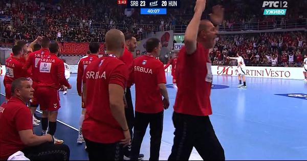 Au, šta je pogodio Dodić: Srpski bek dao gol sa više od pola terena!