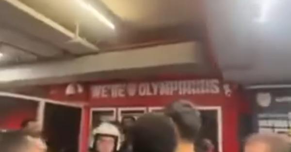 Novi snimci haosa u Pireju: Specijalne snage zaustavile poteru igrača Panatinaikosa za Tajrikom Džonsom! /VIDEO/