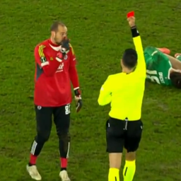 Milan Borjan dobio direktan crveni karton na utakmici Lige konferencija! /VIDEO/