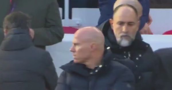 Komična "ispala" Igora Tudora: Nije svaki ćelavi čovek na "Enfildu" Arne Slot /VIDEO/