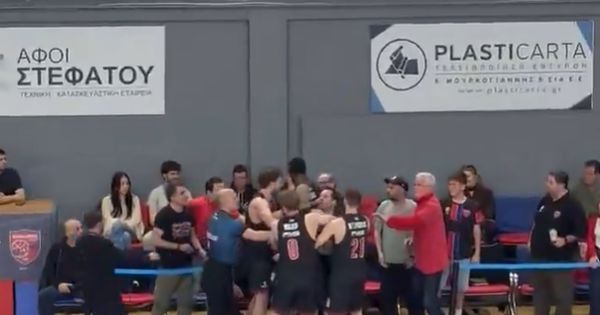 Haos u Grčkoj: Furnije izgubio živce i nasrnuo na navijača u prvom redu /VIDEO/