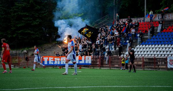 Da li ste čuli za derbi Valjeva? Korteo, bakljada, vatreni navijači... sve je tu! /VIDEO/