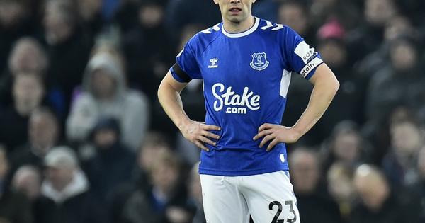 Kraj ere u Evertonu posle 17 godina: Kapiten rekao "zbogom"