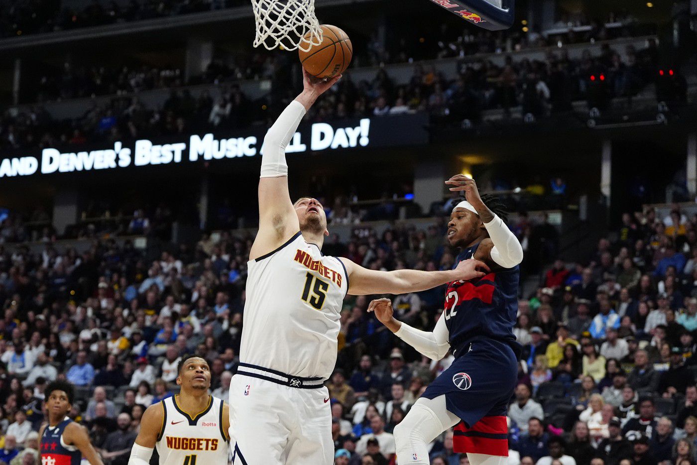 Nikola Jokić na utakmici NBA lige Denver Nagets - Vašington Vizards