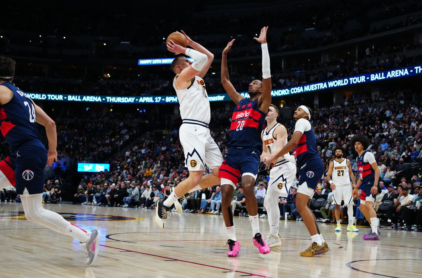 Nikola Jokić na utakmici Denver - Vašington