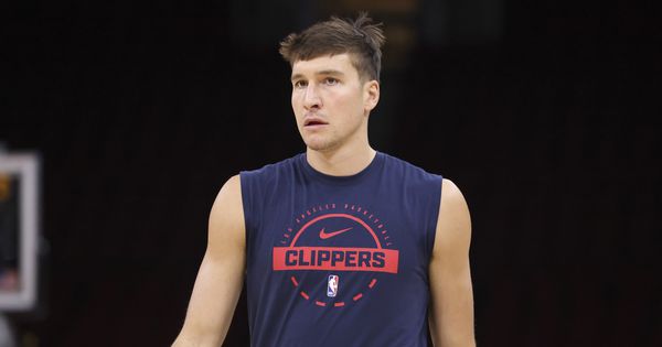 Čudesni Kari i čudesni poromašaj(i) Klipersa: I bolje što je kraj sezone za Bogdanovića, bizarna scena sa sudijom obeležila meč