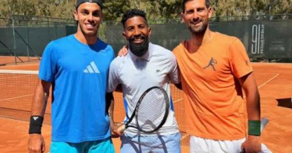 Novak se priprema za Rolan Garos: Oduševljeni Argentinac podelio fotografije posle sparinga sa Đokovićem, sa njima trenirao još jedan čuveni teniser /FOTO/