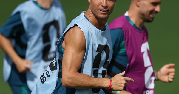 Ronaldo "ne može da hoda", ali zato trči kao gepard pred mundijalsku premijeru /VIDEO/