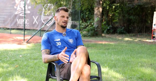 "Smatrao sam da mogu da pomerim Borjana s gola!" Popović je bio večita senka u Zvezdi, sa 38 godina doživljava novu mladost: Ako treba da završim karijeru, neka bude ovde! /VIDEO/