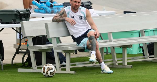 Mesijeva šokantna statistika! Genije koji se šeta do titule: Kako je stidljivi dečak koji se krio iza drveta u Argentini prevario modernu fudbalsku nauku!