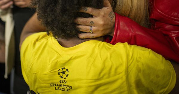 Odlazi iz velikana zbog devojke! Atraktivna plavuša bi metropolu, zvezda Borusije se pokorila