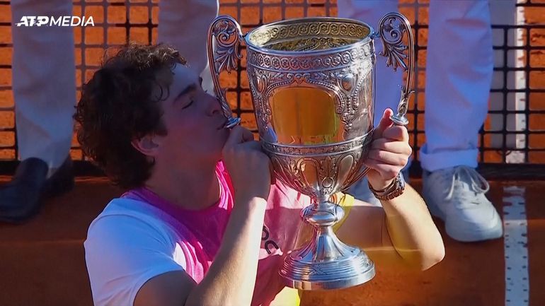 🎥  Fenomen u Buenos Ajresu: Fonseka četvrti najmlađi osvajač ATP turnira