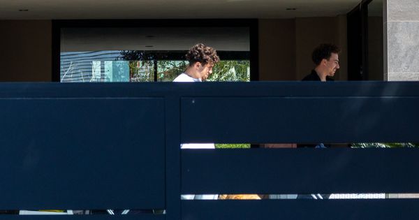 Opljačkan fudbaler Rome: Naoružani lopovi ga zaključali sa porodicom u jednu od soba, pa odneli čitavo bogatstvo!