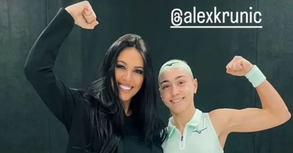 Malo ko zna da su sestre: Aleksandra Krunić na fotografiji sa pevačicom i bivšom rijaliti učesnicom!