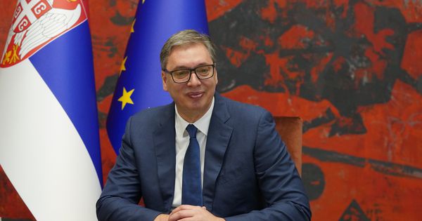 Predsednik Vučić predložio Zvezdi i Partizanu selidbu na Nacionalni stadion