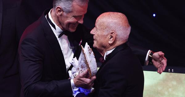 Legendarnom Nemcu je aplaudirao i selektor: Ovaj čovek radi 17. Mundijal, turnir nije propustio od 1962!