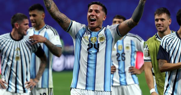 Argentinac provocirao Engleze kultnom pesmom, pa prekasno obrisao objavu!